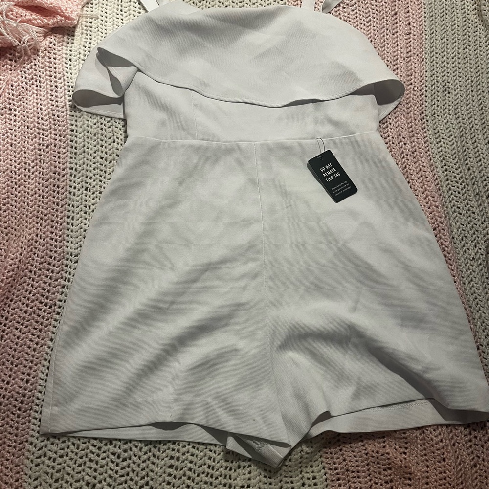 Express White Sleeveless Romper – NWT